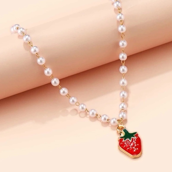 Strawberry Charm Faux Pearl Bracelet Golden Chain - Picture 4 of 7